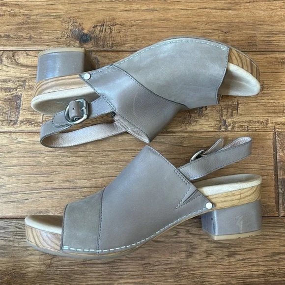 Dansko Madalyn Slingback Sandals Gray Leather Comfort Block Heels Size 39 - Picture 8 of 12